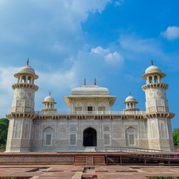 Itimad-ud-Daulah's tomb