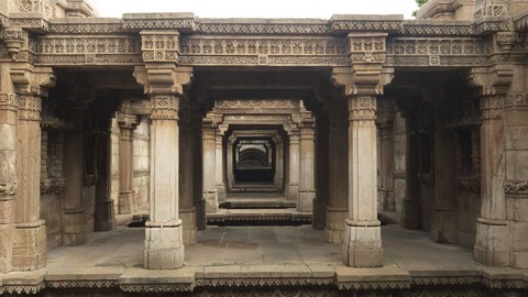 Puits à degrés Adalaj 