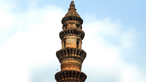 Jhulta Minar