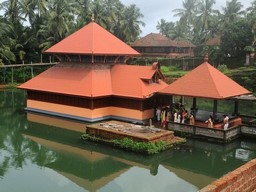 Temple du lac Ananthapura 