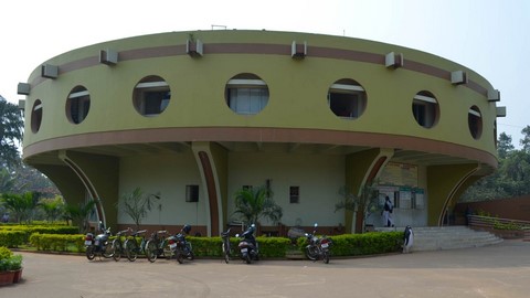 planetario pathani samanta