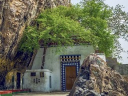 Dungeshwari Caves