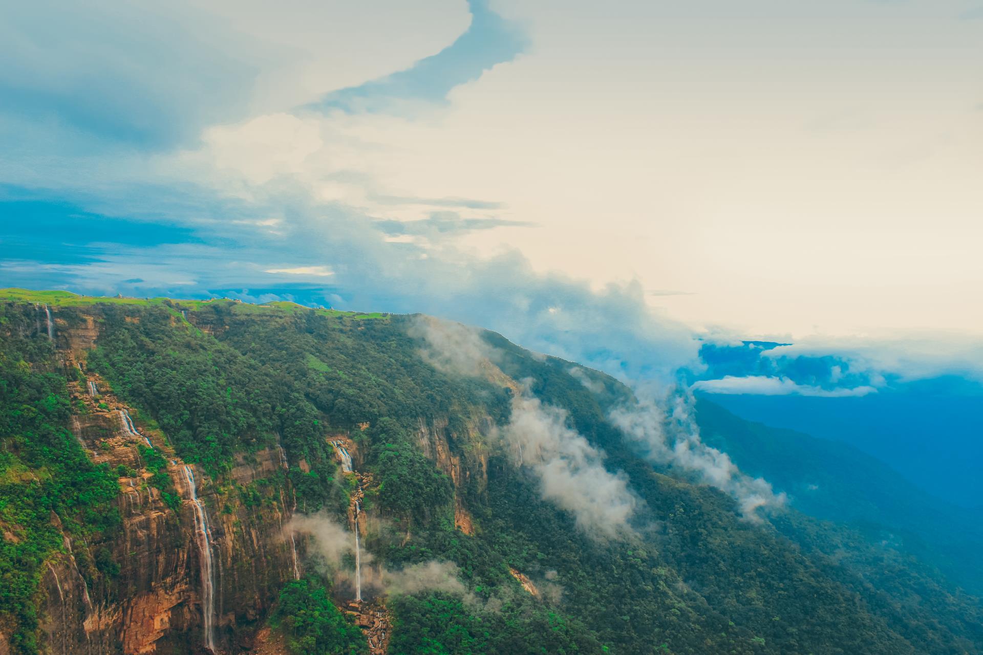 Seven Sisters Waterfall