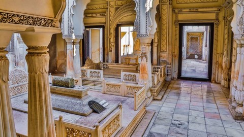 Paigah tombs