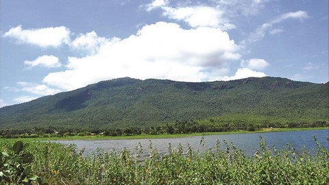 达尔马山 