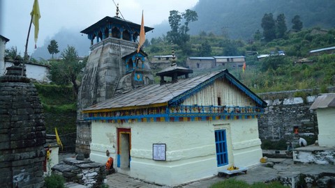 Triyuginarayan Tempel 