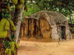 Vizhinjam Felsenhöhle 