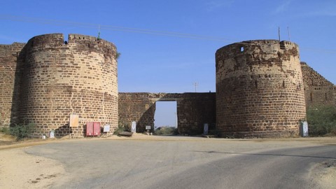 مدينة لاخبات (رحلة استكشافية)