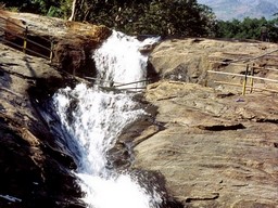 Chutes d'eau de Kumbakkarai 