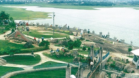 colinas gonda y jardín de rocas