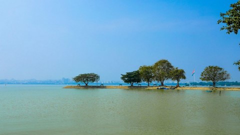 Hussain Sagar lake