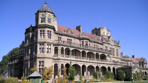 albergue virreinal y jardín botánico