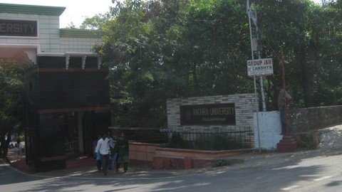 universidad de andhra